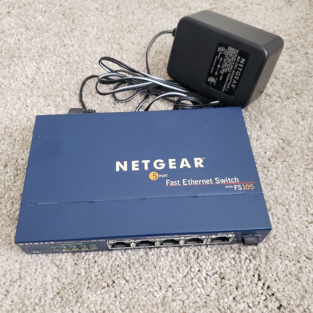 NETGEAR FS105 5-Port 10/100 Mbps Switch